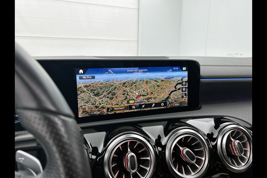 Mercedes-Benz A-Klasse 250 e Business Solution AMG Limited (Deal OnderH, Panorama, Memory Stoelen, SfeerV, Carplay, Navi, Etc)