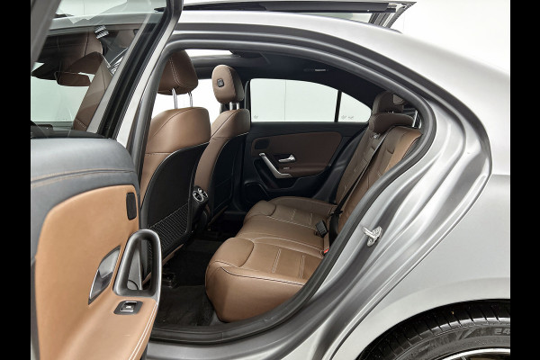 Mercedes-Benz A-Klasse 250 e Business Solution AMG Limited (Deal OnderH, Panorama, Memory Stoelen, SfeerV, Carplay, Navi, Etc)