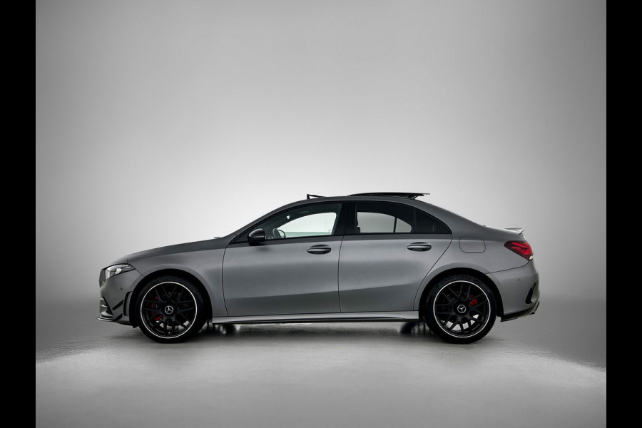 Mercedes-Benz A-Klasse 250 e Business Solution AMG Limited (Deal OnderH, Panorama, Memory Stoelen, SfeerV, Carplay, Navi, Etc)