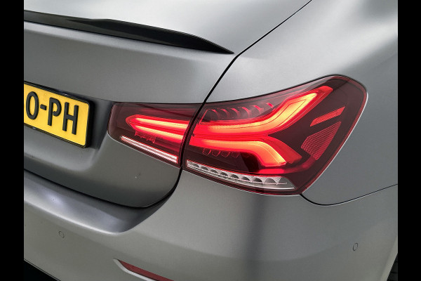 Mercedes-Benz A-Klasse 250 e Business Solution AMG Limited (Deal OnderH, Panorama, Memory Stoelen, SfeerV, Carplay, Navi, Etc)