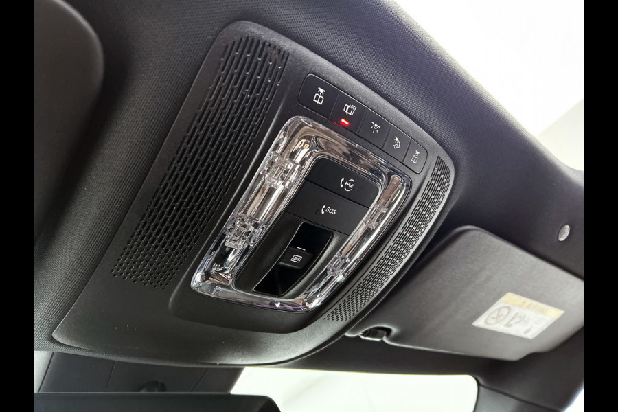 Mercedes-Benz A-Klasse 250 e Business Solution AMG Limited (Deal OnderH, Panorama, Memory Stoelen, SfeerV, Carplay, Navi, Etc)