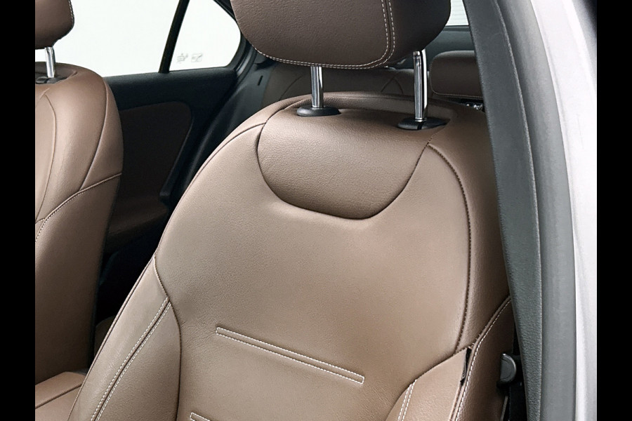 Mercedes-Benz A-Klasse 250 e Business Solution AMG Limited (Deal OnderH, Panorama, Memory Stoelen, SfeerV, Carplay, Navi, Etc)