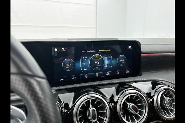 Mercedes-Benz A-Klasse 250 e Business Solution AMG Limited (Deal OnderH, Panorama, Memory Stoelen, SfeerV, Carplay, Navi, Etc)