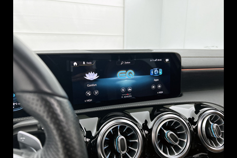 Mercedes-Benz A-Klasse 250 e Business Solution AMG Limited (Deal OnderH, Panorama, Memory Stoelen, SfeerV, Carplay, Navi, Etc)