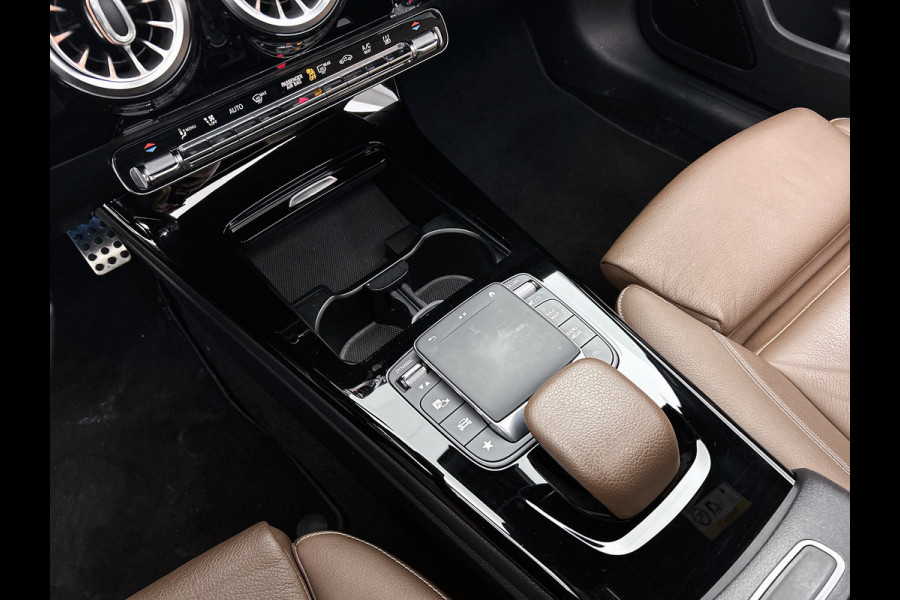 Mercedes-Benz A-Klasse 250 e Business Solution AMG Limited (Deal OnderH, Panorama, Memory Stoelen, SfeerV, Carplay, Navi, Etc)