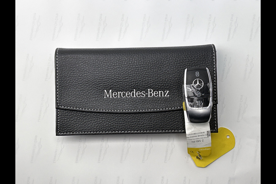 Mercedes-Benz A-Klasse 250 e Business Solution AMG Limited (Deal OnderH, Panorama, Memory Stoelen, SfeerV, Carplay, Navi, Etc)
