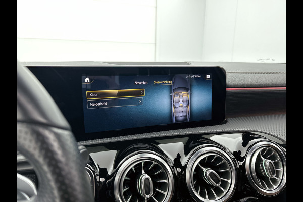 Mercedes-Benz A-Klasse 250 e Business Solution AMG Limited (Deal OnderH, Panorama, Memory Stoelen, SfeerV, Carplay, Navi, Etc)