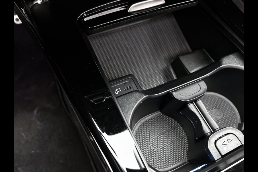 Mercedes-Benz A-Klasse 250 e Business Solution AMG Limited (Deal OnderH, Panorama, Memory Stoelen, SfeerV, Carplay, Navi, Etc)