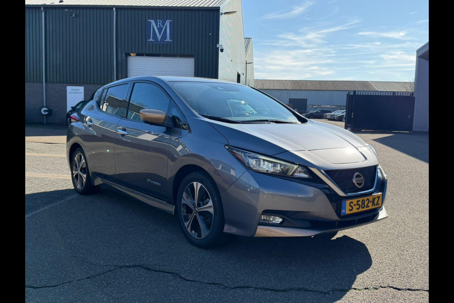 Nissan Leaf Tekna 40 kWh SOH 91%| WARMTEPOMP | BOSE AUDIO | STUUR + STOELVERWARMING VOOR EN ACHTER  | LEDEREN BEKLEDING | 360° CAMERA | DODEHOEKDETECTIE | NETTE COMPLETE AUTO | INCL. 12 MND BOVAG GARANTIE