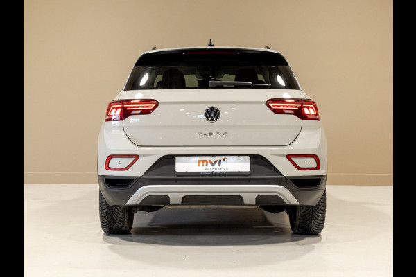 Volkswagen T-Roc 1.5 TSI Goal Edition / 150pk / Stoelverwarming / Dodehoek assistent / Parkeer assistent /