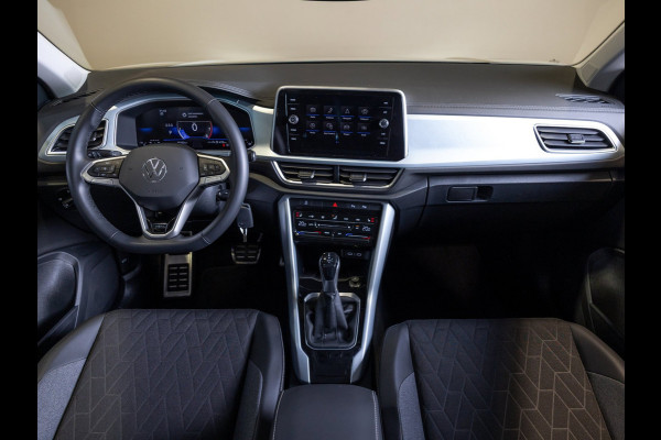 Volkswagen T-Roc 1.5 TSI Goal Edition / 150pk / Stoelverwarming / Dodehoek assistent / Parkeer assistent /