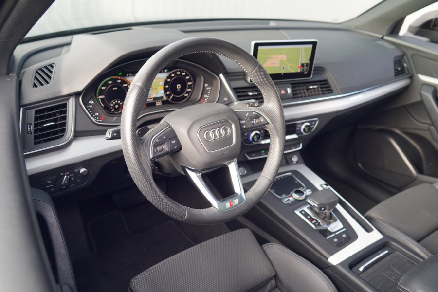 Audi Q5 55 TFSI e quattro Competition / S-Line / Pano / Camera / Head-Up / Side Assist / ACC / Elek. Klep
