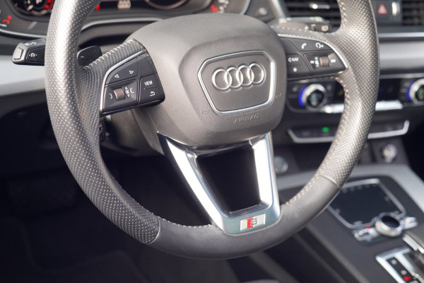 Audi Q5 55 TFSI e quattro Competition / S-Line / Pano / Camera / Head-Up / Side Assist / ACC / Elek. Klep