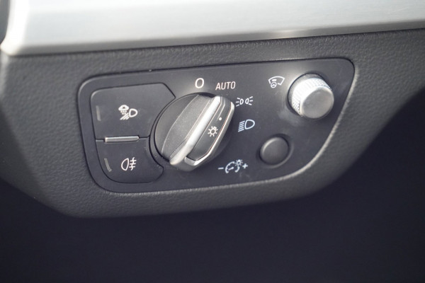 Audi Q5 55 TFSI e quattro Competition / S-Line / Pano / Camera / Head-Up / Side Assist / ACC / Elek. Klep