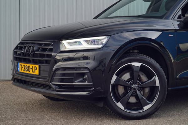 Audi Q5 55 TFSI e quattro Competition / S-Line / Pano / Camera / Head-Up / Side Assist / ACC / Elek. Klep