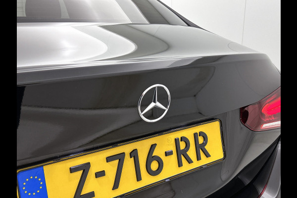 Mercedes-Benz A-Klasse 250 e Business Solution AMG Limited (Goed OnderH, SfeerV, Carplay, Lane Assist, Navi, StoelV, Etc)