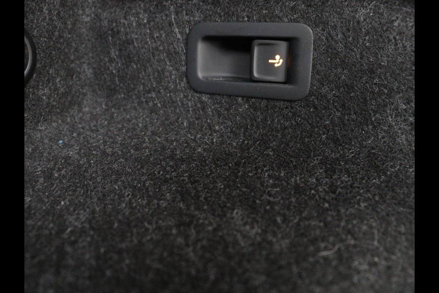 Škoda ENYAQ iV 60 | Trekhaak | Carplay | Camera | Half leder | Navigatie | Parkeerhulp | Sfeerverlichting | Cruise control | Full LED | 19'' | Climate control