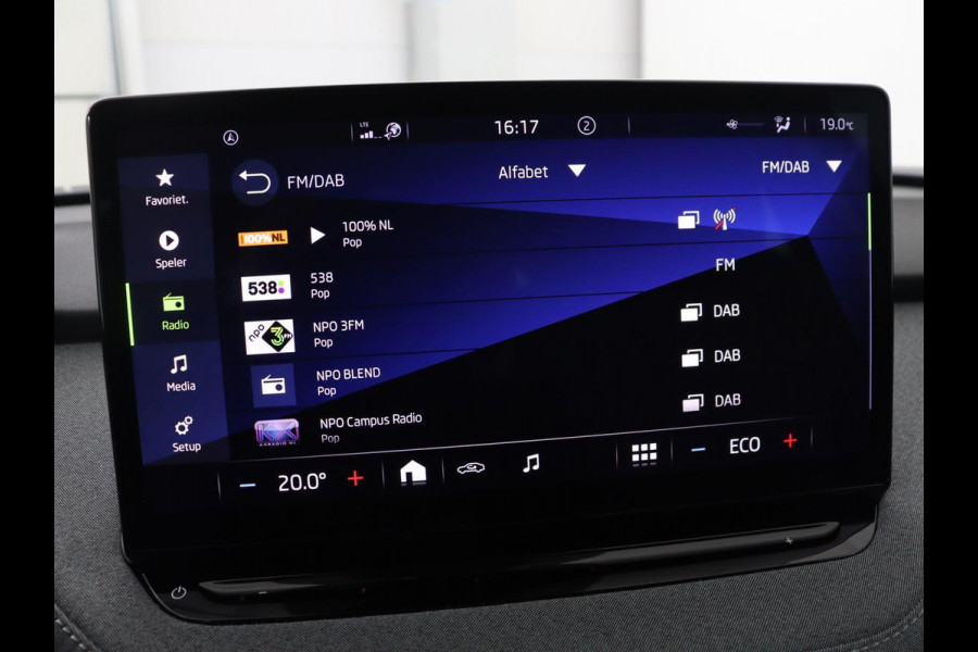 Škoda ENYAQ iV 60 | Trekhaak | Carplay | Camera | Half leder | Navigatie | Parkeerhulp | Sfeerverlichting | Cruise control | Full LED | 19'' | Climate control