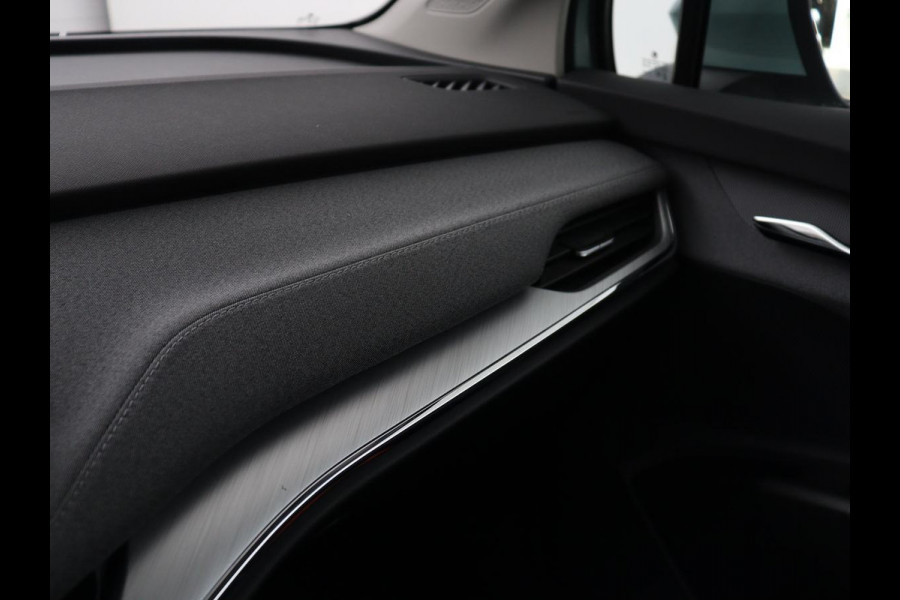 Škoda ENYAQ iV 60 | Trekhaak | Carplay | Camera | Half leder | Navigatie | Parkeerhulp | Sfeerverlichting | Cruise control | Full LED | 19'' | Climate control