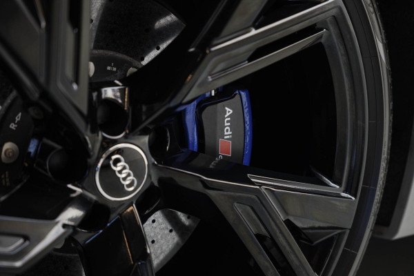 Audi RS6 4.0 TFSI quattro |Pano|Keramisch|Dynamic+|B&O|Nightvision|HUD|