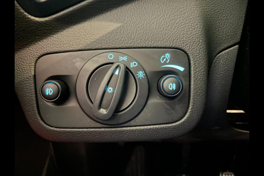 Ford Kuga 1.5 EcoBoost ST Line 150PK AIRCO CLIMA NAVI CRUISE PANO STOELVERW TREKHAAK 2000KG SPOILERS ZWARTE VELGEN NIEUWSTAAT