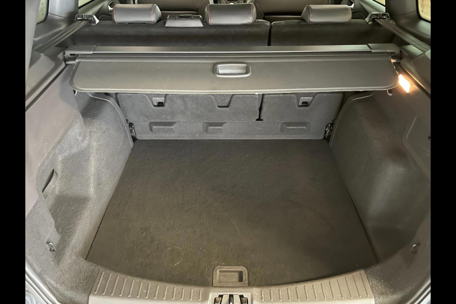 Ford Kuga 1.5 EcoBoost ST Line 150PK AIRCO CLIMA NAVI CRUISE PANO STOELVERW TREKHAAK 2000KG SPOILERS ZWARTE VELGEN NIEUWSTAAT