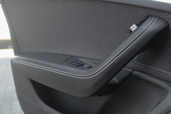 Audi A6 Avant 1.8 TFSI ultra 3x S-Line. 1e Eigenaar, BTW, Matrix, PDC, Cruise!