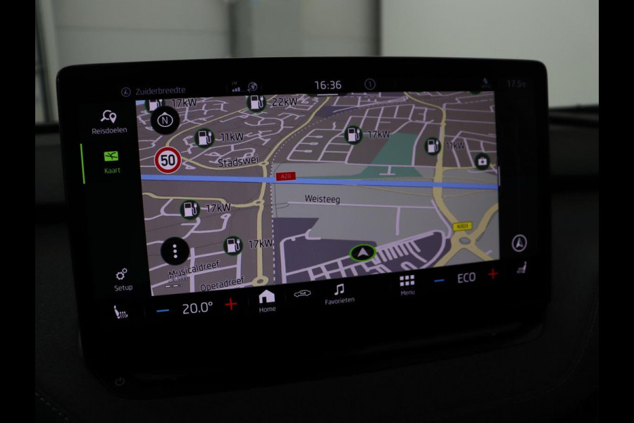 Škoda ENYAQ iV 60 | Warmtepomp | Stoelverwarming | Camera | Keyless | Carplay | Navigatie | Half leder | Full LED | Cruise control | Parkeerhulp | Sfeerverlichting