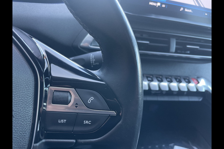 Peugeot 5008 1.2 PureTech Blue Lease Allure 7 Persoons - Airco - Achteruitrijcamera - Navigatiesysteem - Trekhaak - Cruise control - Parkeersensoren voor en achter - Licht metalen velgen 19 inch - Led verlichting - Stuur multifunctioneel - Mistlampen voor - Radio - Regensensor - Rijstrooksensor - Stuur leder