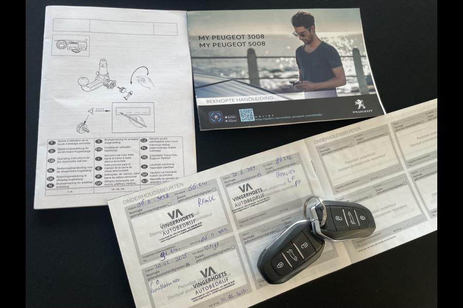 Peugeot 5008 1.2 PureTech Blue Lease Allure 7 Persoons - Airco - Achteruitrijcamera - Navigatiesysteem - Trekhaak - Cruise control - Parkeersensoren voor en achter - Licht metalen velgen 19 inch - Led verlichting - Stuur multifunctioneel - Mistlampen voor - Radio - Regensensor - Rijstrooksensor - Stuur leder