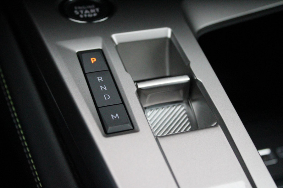 Peugeot 308 SW 1.2 130PK AUTOMAAT GT PACK BUSINESS | ELEKTRISCHE STOEL MET GEHEUGEN FUNCTIE | STOEL/STUUR VERWARMING | ELEKTRISCHE ACHTERKLEP | 360° CAMERA | KEYLESS ENTRY/START | ADAPTIVE CRUISE CONTROL | 19" LICHTMETALEN VELGEN | DRAADLOZE TELEFOONLADER | DRAADLOZE APPLE CARPLAY/ANDROID AUTO | NAVIGATIE | ALCANTARA BEKLEDING | DAB+ RADIO | DODEHOEK DETECTIE | VERWARMBARE VOORRUIT |