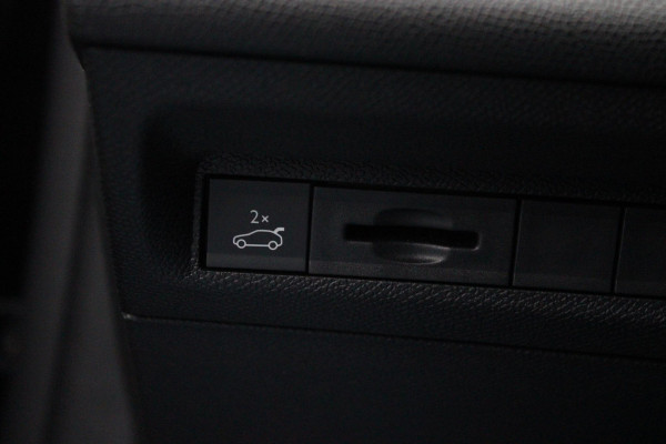 Peugeot 308 SW 1.2 130PK AUTOMAAT GT PACK BUSINESS | ELEKTRISCHE STOEL MET GEHEUGEN FUNCTIE | STOEL/STUUR VERWARMING | ELEKTRISCHE ACHTERKLEP | 360° CAMERA | KEYLESS ENTRY/START | ADAPTIVE CRUISE CONTROL | 19" LICHTMETALEN VELGEN | DRAADLOZE TELEFOONLADER | DRAADLOZE APPLE CARPLAY/ANDROID AUTO | NAVIGATIE | ALCANTARA BEKLEDING | DAB+ RADIO | DODEHOEK DETECTIE | VERWARMBARE VOORRUIT |