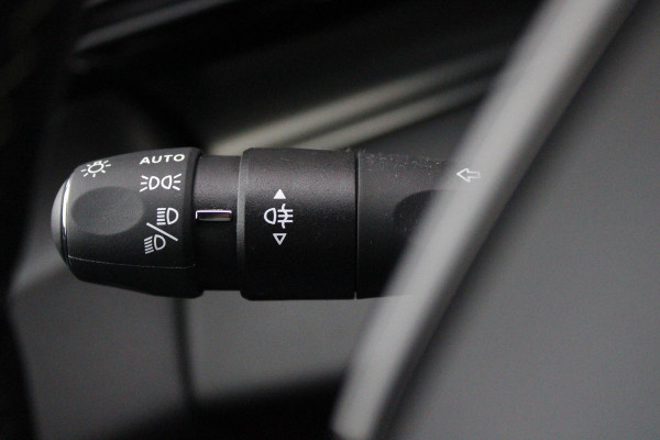 Peugeot 308 SW 1.2 130PK AUTOMAAT GT PACK BUSINESS | ELEKTRISCHE STOEL MET GEHEUGEN FUNCTIE | STOEL/STUUR VERWARMING | ELEKTRISCHE ACHTERKLEP | 360° CAMERA | KEYLESS ENTRY/START | ADAPTIVE CRUISE CONTROL | 19" LICHTMETALEN VELGEN | DRAADLOZE TELEFOONLADER | DRAADLOZE APPLE CARPLAY/ANDROID AUTO | NAVIGATIE | ALCANTARA BEKLEDING | DAB+ RADIO | DODEHOEK DETECTIE | VERWARMBARE VOORRUIT |