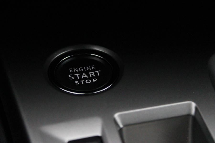 Peugeot 308 SW 1.2 130PK AUTOMAAT GT PACK BUSINESS | ELEKTRISCHE STOEL MET GEHEUGEN FUNCTIE | STOEL/STUUR VERWARMING | ELEKTRISCHE ACHTERKLEP | 360° CAMERA | KEYLESS ENTRY/START | ADAPTIVE CRUISE CONTROL | 19" LICHTMETALEN VELGEN | DRAADLOZE TELEFOONLADER | DRAADLOZE APPLE CARPLAY/ANDROID AUTO | NAVIGATIE | ALCANTARA BEKLEDING | DAB+ RADIO | DODEHOEK DETECTIE | VERWARMBARE VOORRUIT |