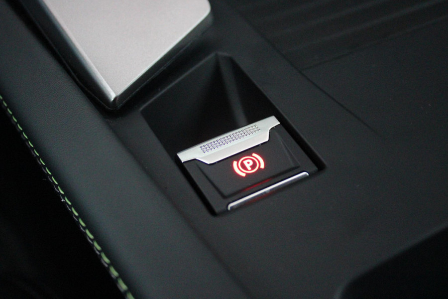 Peugeot 308 SW 1.2 130PK AUTOMAAT GT PACK BUSINESS | ELEKTRISCHE STOEL MET GEHEUGEN FUNCTIE | STOEL/STUUR VERWARMING | ELEKTRISCHE ACHTERKLEP | 360° CAMERA | KEYLESS ENTRY/START | ADAPTIVE CRUISE CONTROL | 19" LICHTMETALEN VELGEN | DRAADLOZE TELEFOONLADER | DRAADLOZE APPLE CARPLAY/ANDROID AUTO | NAVIGATIE | ALCANTARA BEKLEDING | DAB+ RADIO | DODEHOEK DETECTIE | VERWARMBARE VOORRUIT |