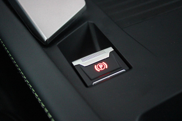 Peugeot 308 SW 1.2 130PK AUTOMAAT GT PACK BUSINESS | ELEKTRISCHE STOEL MET GEHEUGEN FUNCTIE | STOEL/STUUR VERWARMING | ELEKTRISCHE ACHTERKLEP | 360° CAMERA | KEYLESS ENTRY/START | ADAPTIVE CRUISE CONTROL | 19" LICHTMETALEN VELGEN | DRAADLOZE TELEFOONLADER | DRAADLOZE APPLE CARPLAY/ANDROID AUTO | NAVIGATIE | ALCANTARA BEKLEDING | DAB+ RADIO | DODEHOEK DETECTIE | VERWARMBARE VOORRUIT |