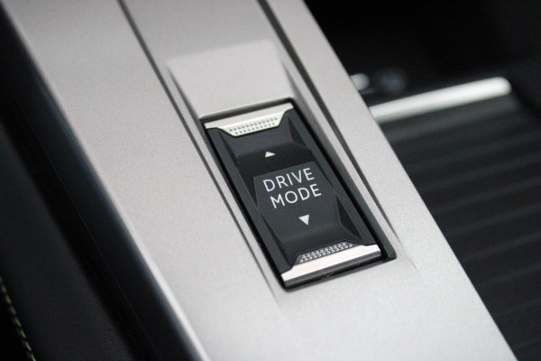 Peugeot 308 SW 1.2 130PK AUTOMAAT GT PACK BUSINESS | ELEKTRISCHE STOEL MET GEHEUGEN FUNCTIE | STOEL/STUUR VERWARMING | ELEKTRISCHE ACHTERKLEP | 360° CAMERA | KEYLESS ENTRY/START | ADAPTIVE CRUISE CONTROL | 19" LICHTMETALEN VELGEN | DRAADLOZE TELEFOONLADER | DRAADLOZE APPLE CARPLAY/ANDROID AUTO | NAVIGATIE | ALCANTARA BEKLEDING | DAB+ RADIO | DODEHOEK DETECTIE | VERWARMBARE VOORRUIT |