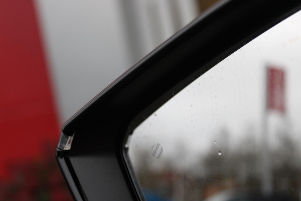 Peugeot 308 SW 1.2 130PK AUTOMAAT GT PACK BUSINESS | ELEKTRISCHE STOEL MET GEHEUGEN FUNCTIE | STOEL/STUUR VERWARMING | ELEKTRISCHE ACHTERKLEP | 360° CAMERA | KEYLESS ENTRY/START | ADAPTIVE CRUISE CONTROL | 19" LICHTMETALEN VELGEN | DRAADLOZE TELEFOONLADER | DRAADLOZE APPLE CARPLAY/ANDROID AUTO | NAVIGATIE | ALCANTARA BEKLEDING | DAB+ RADIO | DODEHOEK DETECTIE | VERWARMBARE VOORRUIT |