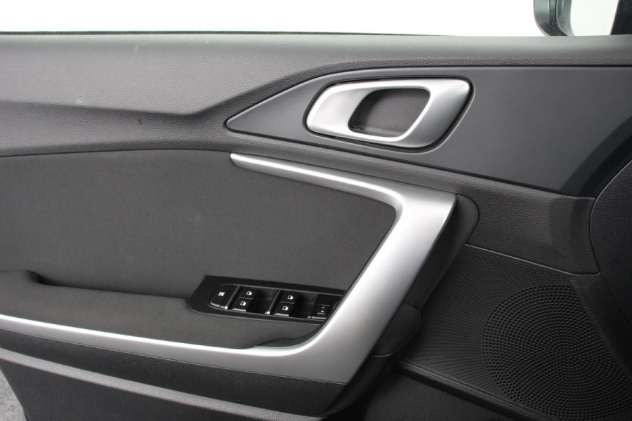 Kia Ceed 1.0 T-GDi 120pk Vision | Navigatie | Apple Carplay/Android Auto | Climate Control | Cruise control | Camera | Extra Getint Glas | DAB