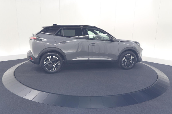 Peugeot e-2008 EV GT 50 kWh | 3 Fase Laadfunctie | Schuif-/Kanteldak | Alcantara Pakket | Camera | Apple Carplay