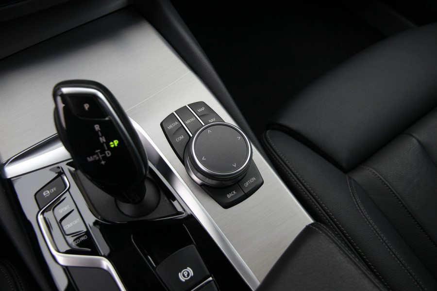 BMW 5 Serie 530i Executive | Head-up | Standkachel | Carplay