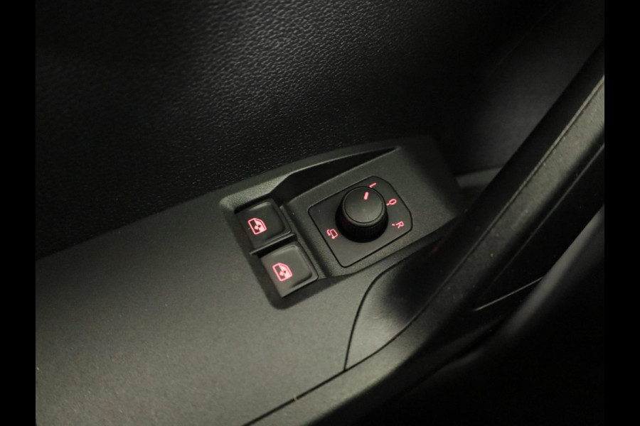 Seat Ibiza 1.0 TSI Style Business Intense 95 pk | Navigatie | Parkeersensoren | Achteruitrijcamera | Cruise control |