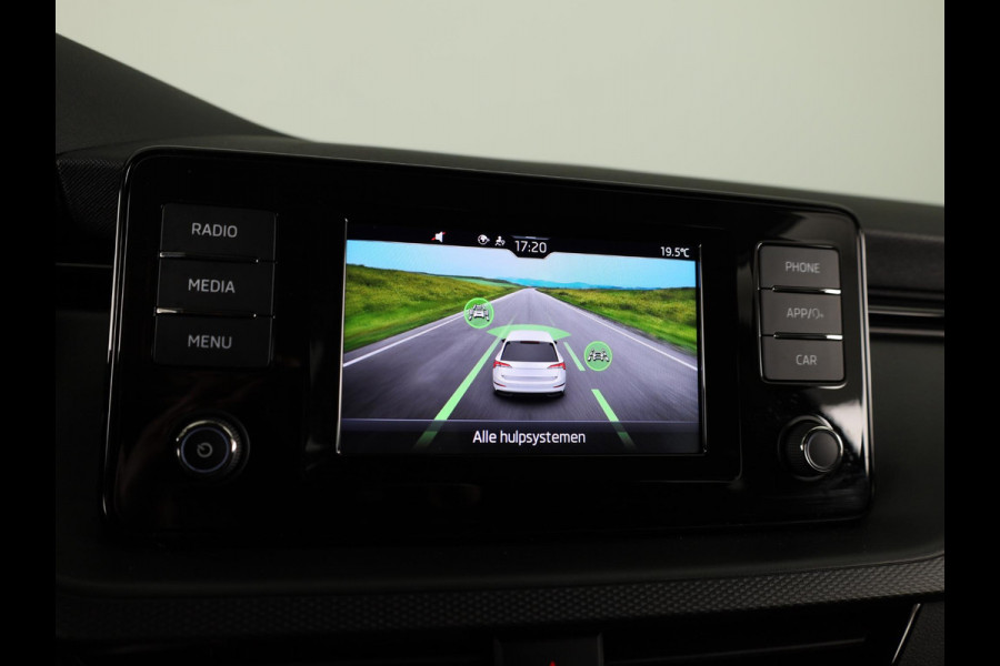 Škoda SCALA 1.0 TSI Ambition 110pk | Verlengde garantie | Navigatie via app | Cruise controle | Airconditioning | 16 inch Lichtmetalen velgen |