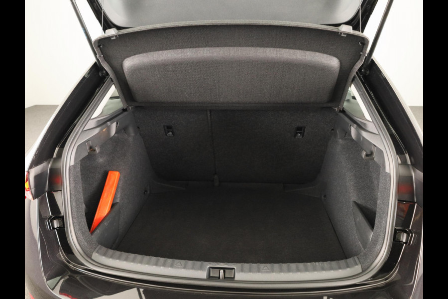 Škoda SCALA 1.0 TSI Ambition 110pk | Verlengde garantie | Navigatie via app | Cruise controle | Airconditioning | 16 inch Lichtmetalen velgen |