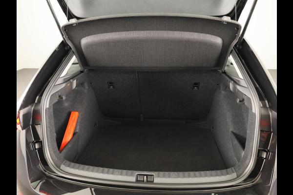 Škoda SCALA 1.0 TSI Ambition 110pk | Verlengde garantie | Navigatie via app | Cruise controle | Airconditioning | 16 inch Lichtmetalen velgen |