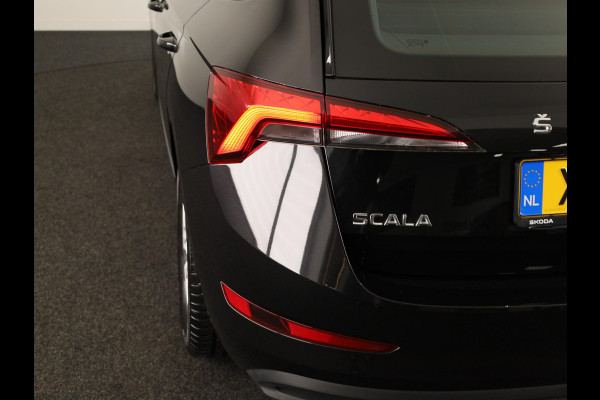 Škoda SCALA 1.0 TSI Ambition 110pk | Verlengde garantie | Navigatie via app | Cruise controle | Airconditioning | 16 inch Lichtmetalen velgen |