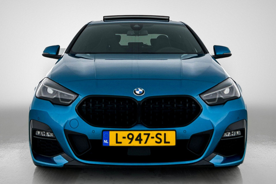 BMW 2 Serie Gran Coupé 220i M-sport Business Edition Plus(NL-auto, Dealer OndH, Panorama, Schaalstoelen, Stoelv, Camera, PDC V+A)