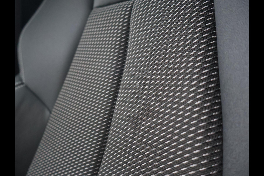 Audi A3 Limousine 35 TFSI 150 PK S-LINE EDITION + VIRTUAL COCKPIT | TREKHAAK | ADAPTIEVE CRUISE | SPORTSTOELEN