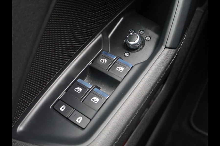 Audi A3 Limousine 35 TFSI 150 PK S-LINE EDITION + VIRTUAL COCKPIT | TREKHAAK | ADAPTIEVE CRUISE | SPORTSTOELEN