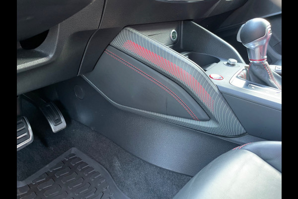 Audi Sq2 2.0 TFSI Pano camera boekjes zeer apart en netjes 1ste Eig